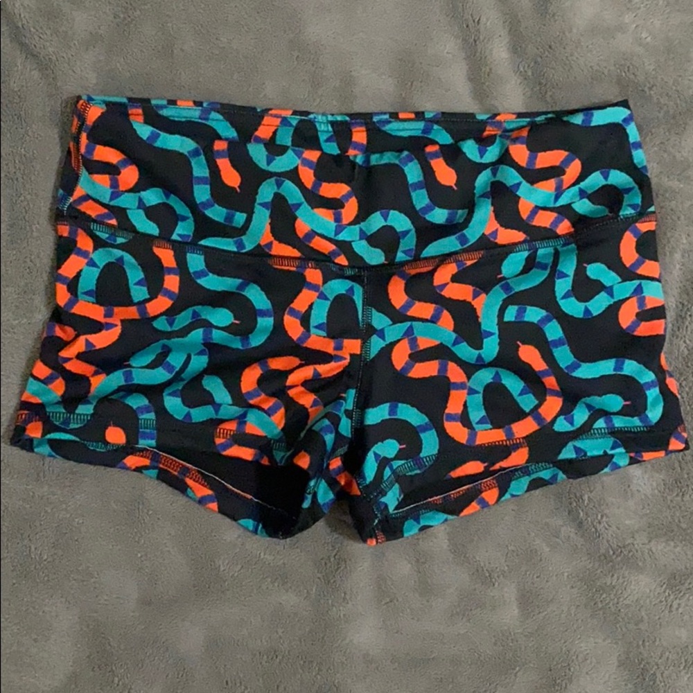 New Fleo Snake Shorts